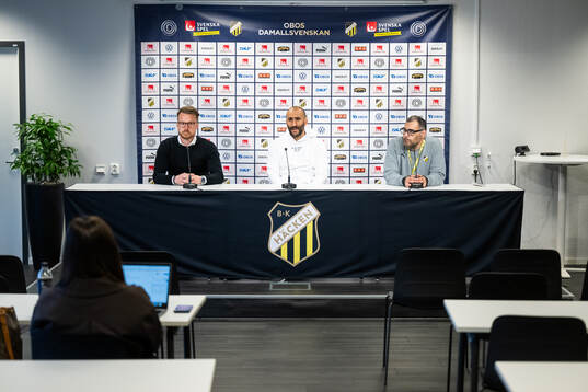 Växjö DFFs tränare Olof Unogård och Häckens tränare