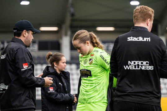 Häckens målvakt Fanney Birkisdottir