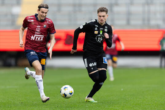 Örgrytes Noah Christoffersson och Örebros Erik McCue