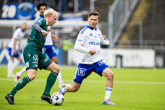 Halmstads André Boman och IFK Norrköpings Arnor Traustason
