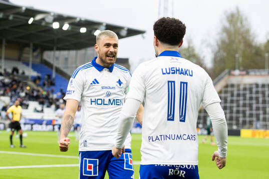 IFK Norrköpings Tim Prica jublar med Ismet Lushaku