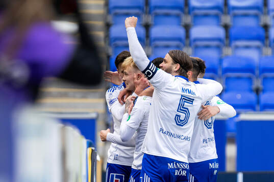 IFK Norrköpings Isak Andri Sigurgeirsson jublar med