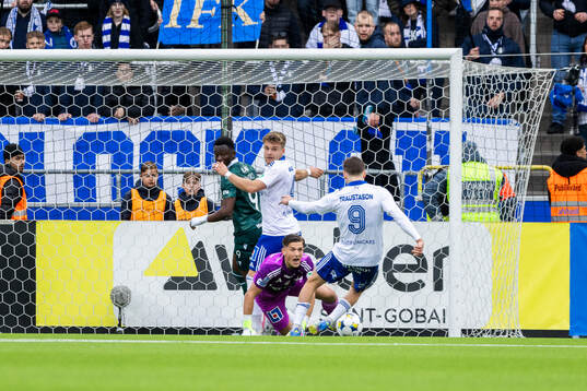 IFK Norrköpings Amadeus Sögaard och målvakt David