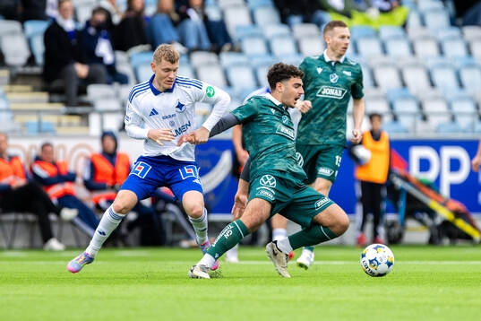 IFK Norrköpings Sebastian Vinther Jørgensen och Halmstads