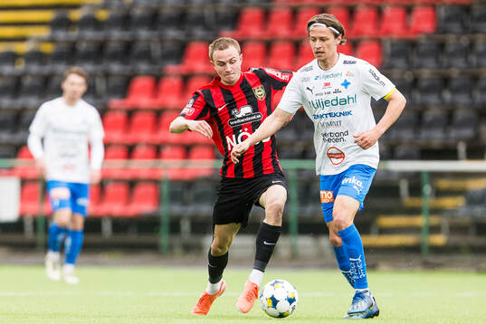 Brommapojkarnas Victor Lind och Värnamos Simon Thern