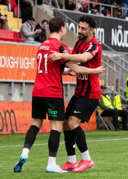 Brommapojkarnas Alex Timossi Andersson jublar