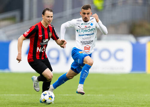 Brommapojkarnas Alex Timossi Andersson och Värnamos Ajdin