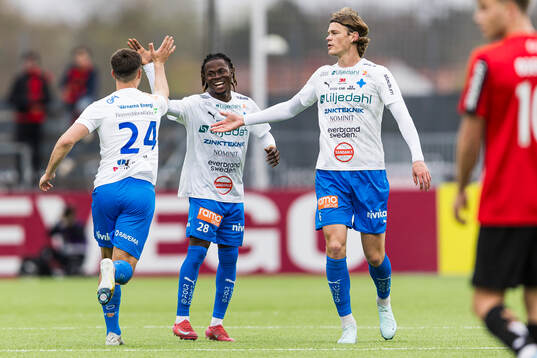 Värnamos Frank Junior Agyei jublar