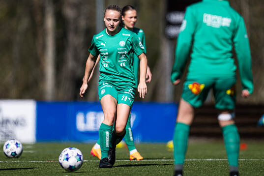 Marie Nordbye of HamKam warms up