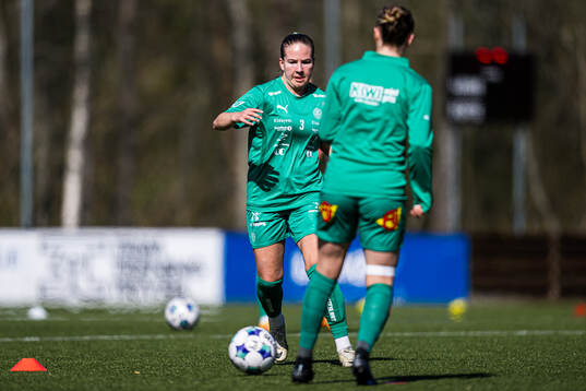 Inka Kaivola of HamKam warms up