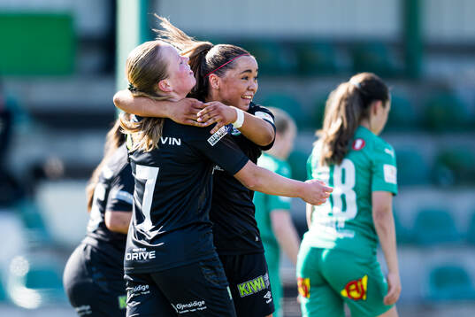Thea Grønbech Selnes of KIL/Hemne celebrates