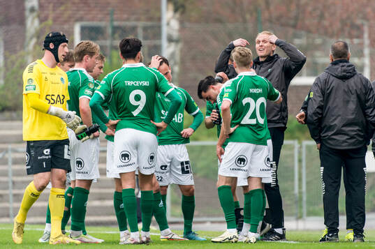 Brages tränare William Bergendahl samlar spelarna