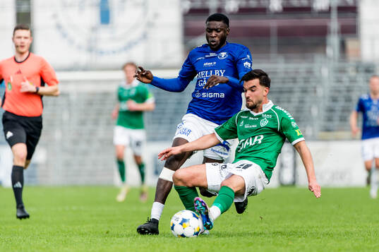 Trelleborgs Emmanuel Godwin och Brages Haris Brkic