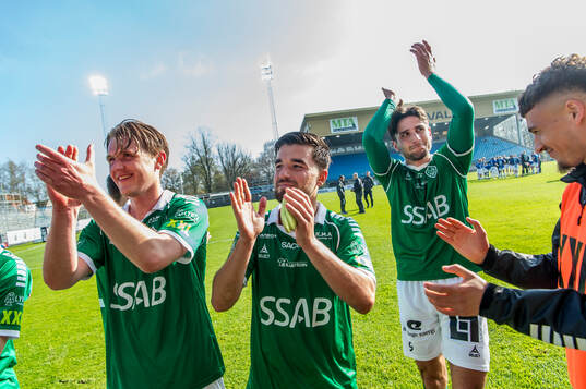 Brages Haris Brkic och Filip Trpcevski jublar med