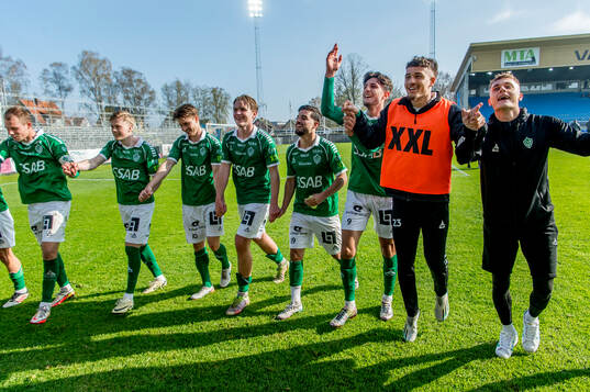 Brages spelare jublar