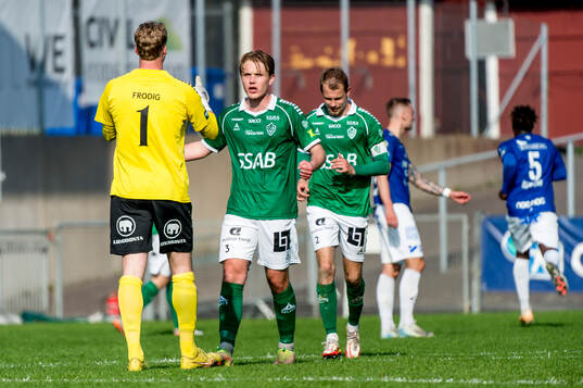 Brages målvakt Viktor Frodig, Teodor Wålemark och