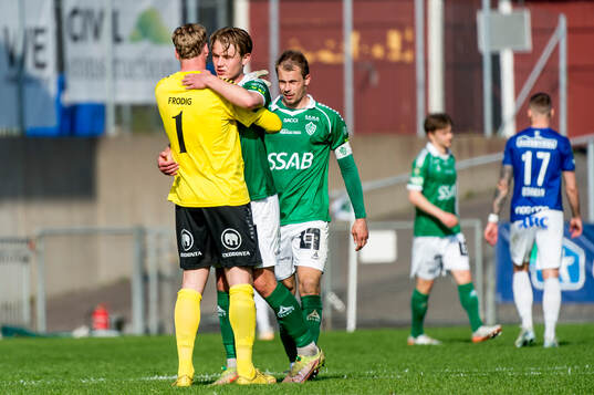 Brages målvakt Viktor Frodig, Teodor Wålemark och