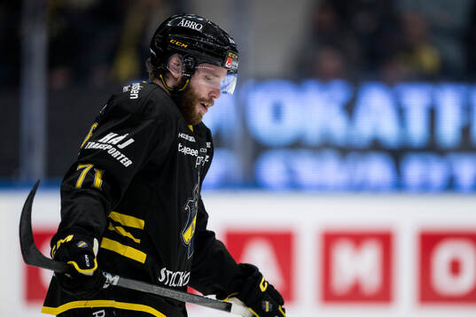 AIKs Lukas Zetterberg deppar