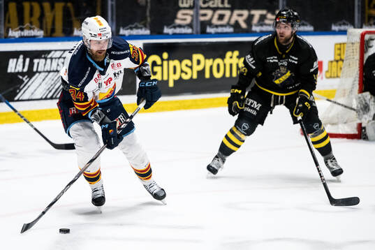 Djurgårdens Daniel Brodin och AIKs Macoy Erkamps