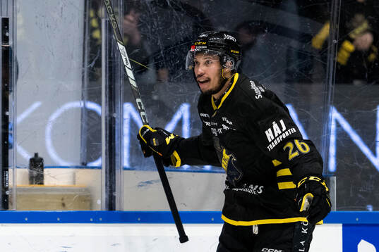 AIKs Oscar Nord jublar