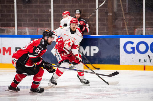 Hudiksvalls Jesper Wiberg och Troja/Ljungbys Isak Salqvist