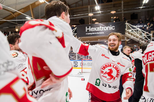 Troja/Ljungbys Isak Salqvist jublar
