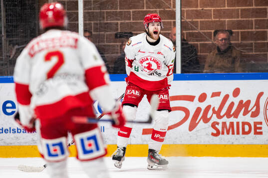 Troja/Ljungbys Joel Wahlgren jublar