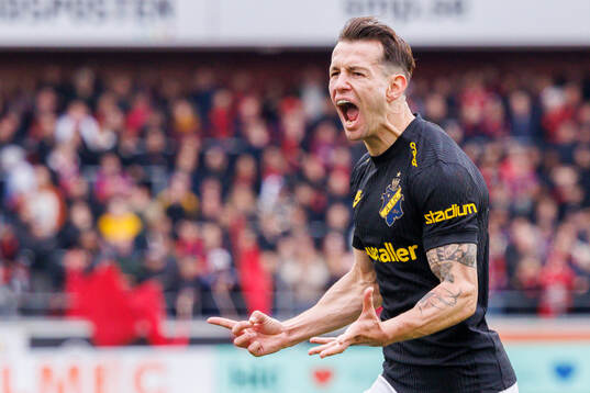 Bläddra bland fler bilder av Fotboll, Allsvenskan, Öster - AIK