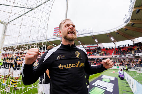 AIKs John Guidetti jublar