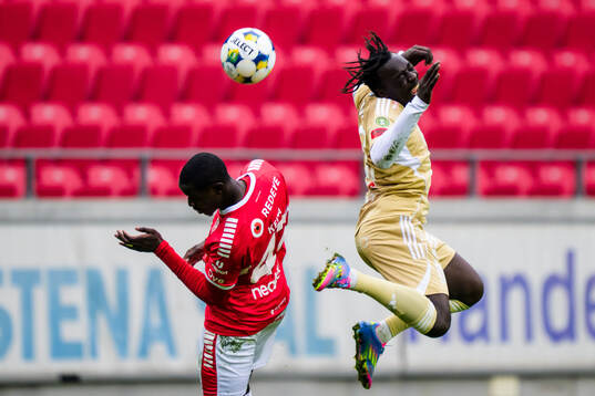 Kalmars Aboubacar Keita och Östersunds Kalipha Jawla