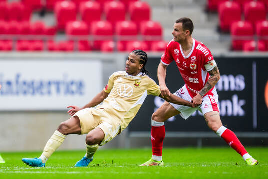 Östersunds Nebiyou Perry och Kalmars Melker Hallberg