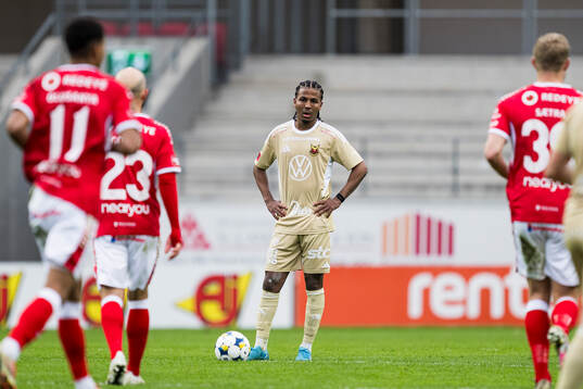 Östersunds Nebiyou Perry deppar