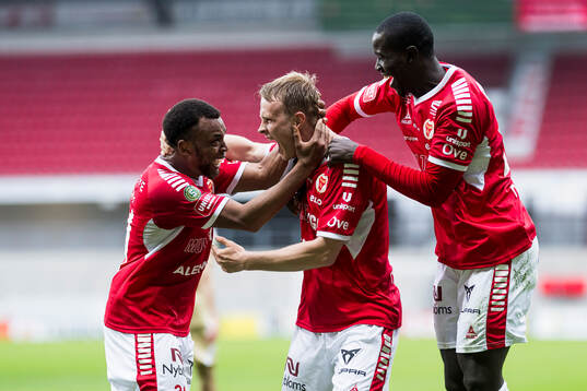 Kalmars Sivert Engh Øverby jublar