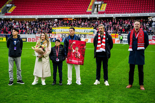 Fd Kalmarspelaren Romario tackas av