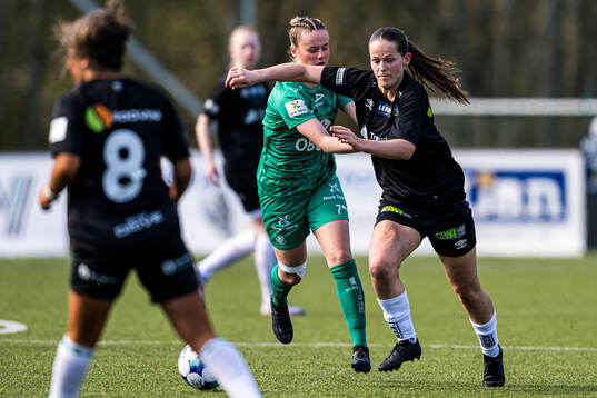 Nathalie Rønquist Jørgensen of HamKam and Marit Emaus