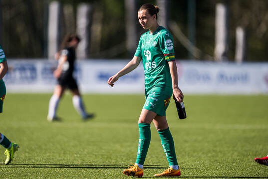 Sara Bræk of HamKam looks dejected
