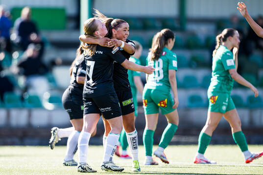 Thea Grønbech Selnes of KIL/Hemne celebrates