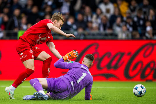 Mads Berg Sande of Brann and Per Kristian Bråtveit of