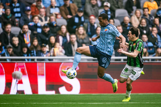 Djurgårdens Zakaria Sawo och GAIS Matteo de Brienne