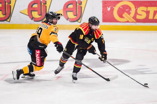 Luleås Erik Gustafsson och Brynäs Johan Larsson