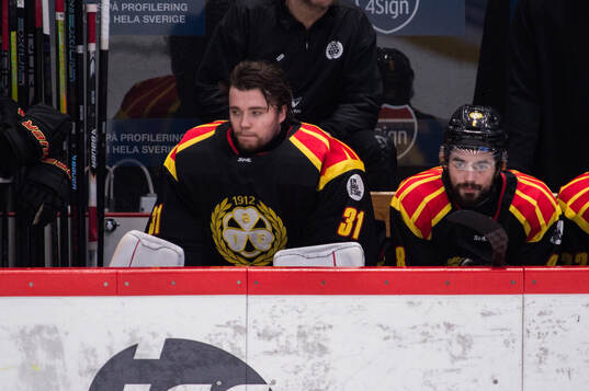 Brynäs målvakt Erik Källgren deppar
