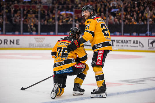 Luleås Anton Levtchi och Brendan Shinnimin