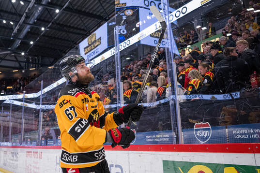 Luleås Linus Omark jublar