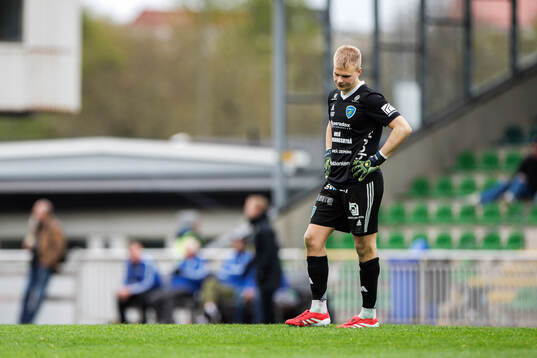 Umeå FCs målvakt Pontus Eriksson deppar