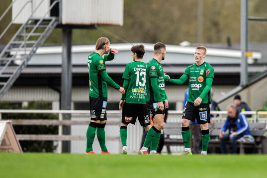 Varbergs spelare jublar