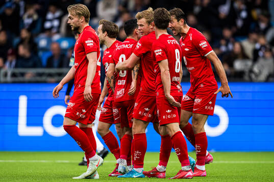 Aune Heggebø of Brann celebrates