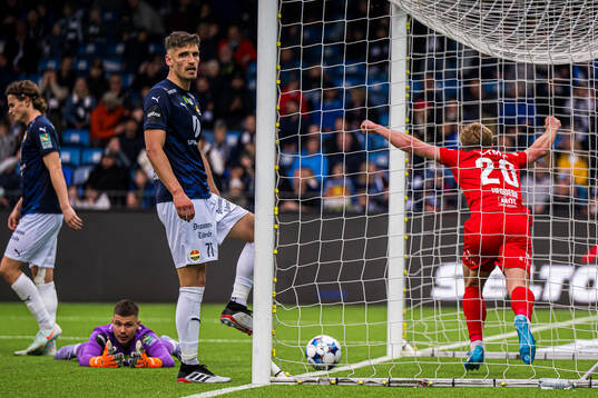 Aune Heggebø of Brann celebrates