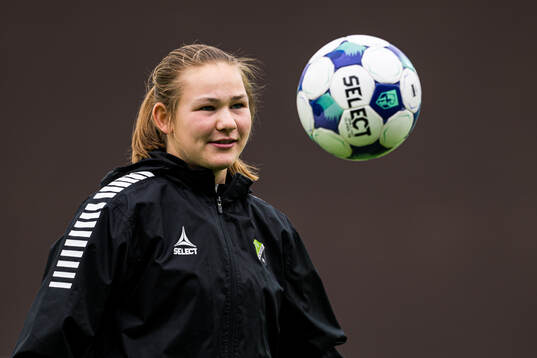 Heidi Obstfelder Svang of Hønefoss warms up