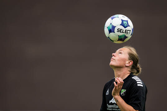 Silje Bekkåsen Nyhagen of Hønefoss warms up