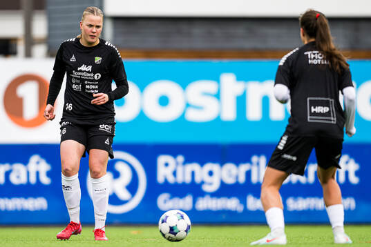 Ingrid Haug of Hønefoss warms up